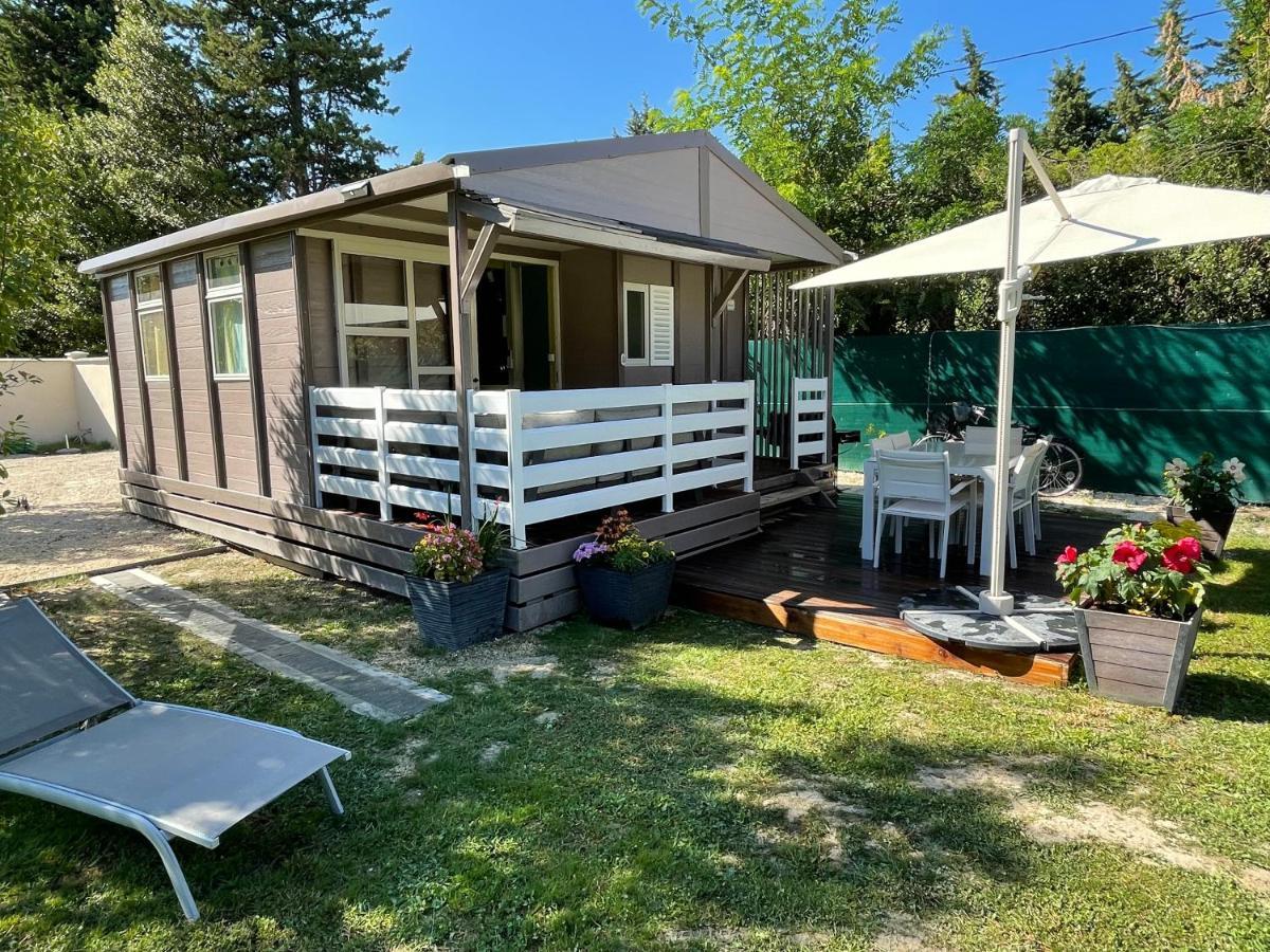 Avignon, Joli Chalet En Campagne Tres Proche De La Ville Kültér fotó